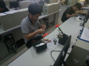 機電工程系成功舉辦“日用百貨”主題機電產(chǎn)品組裝、制作與調(diào)試競賽